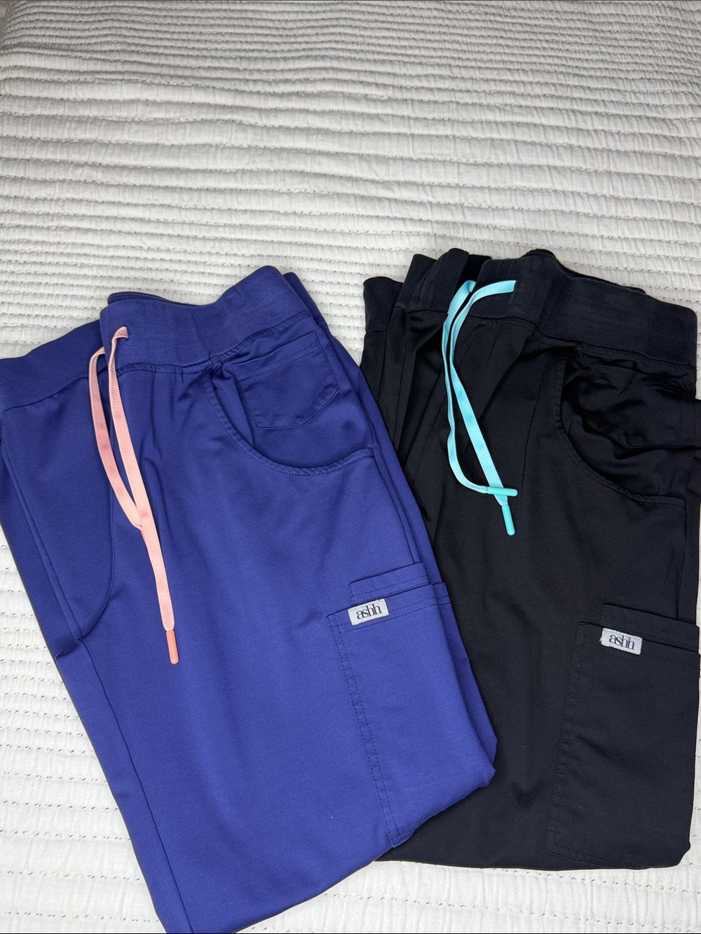 Ashh Scrubs Aneesa Fit Scrub Jogger. Size XL. Navy and black. Gently used.